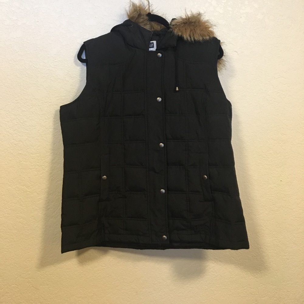 Gap Faux Fur Trimmed Hooded Vest Like New